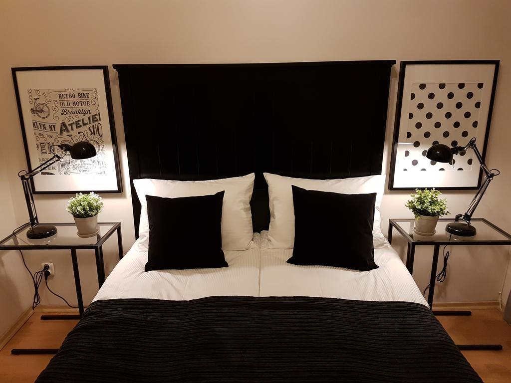 Czarna Kawka Apartamenty クラクフ エクステリア 写真