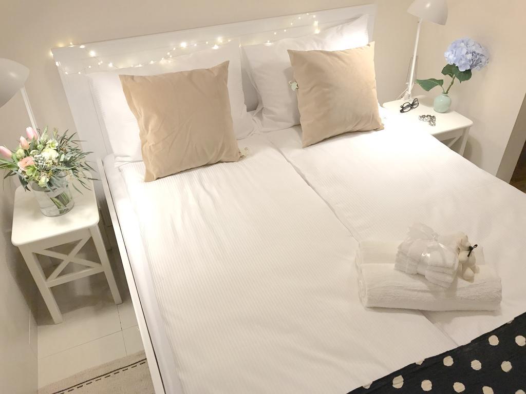 Czarna Kawka Apartamenty クラクフ エクステリア 写真