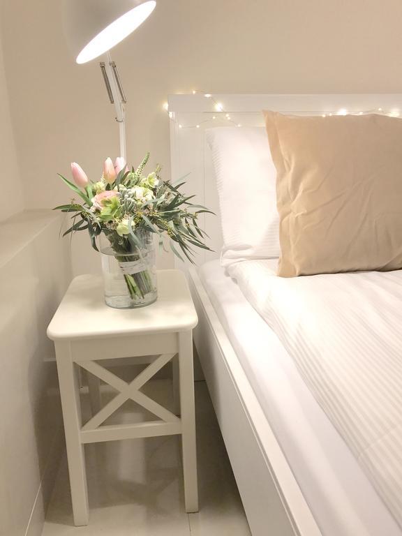 Czarna Kawka Apartamenty クラクフ エクステリア 写真