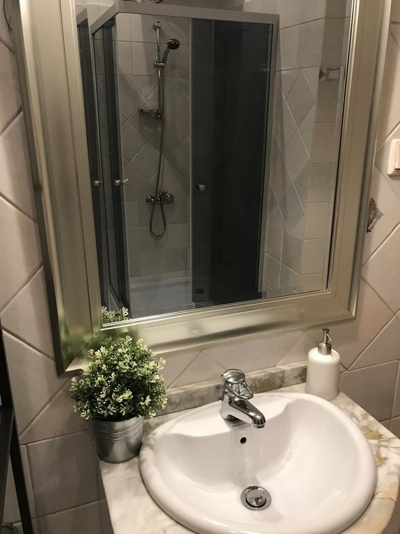 Czarna Kawka Apartamenty クラクフ エクステリア 写真