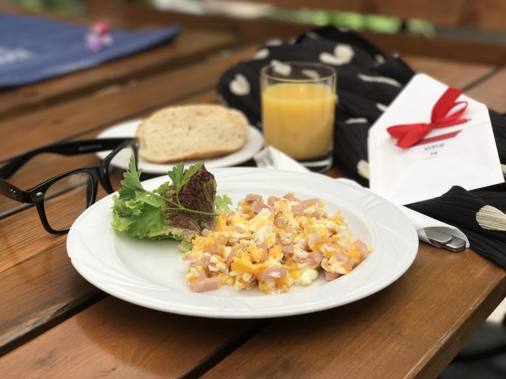 Czarna Kawka Apartamenty クラクフ エクステリア 写真